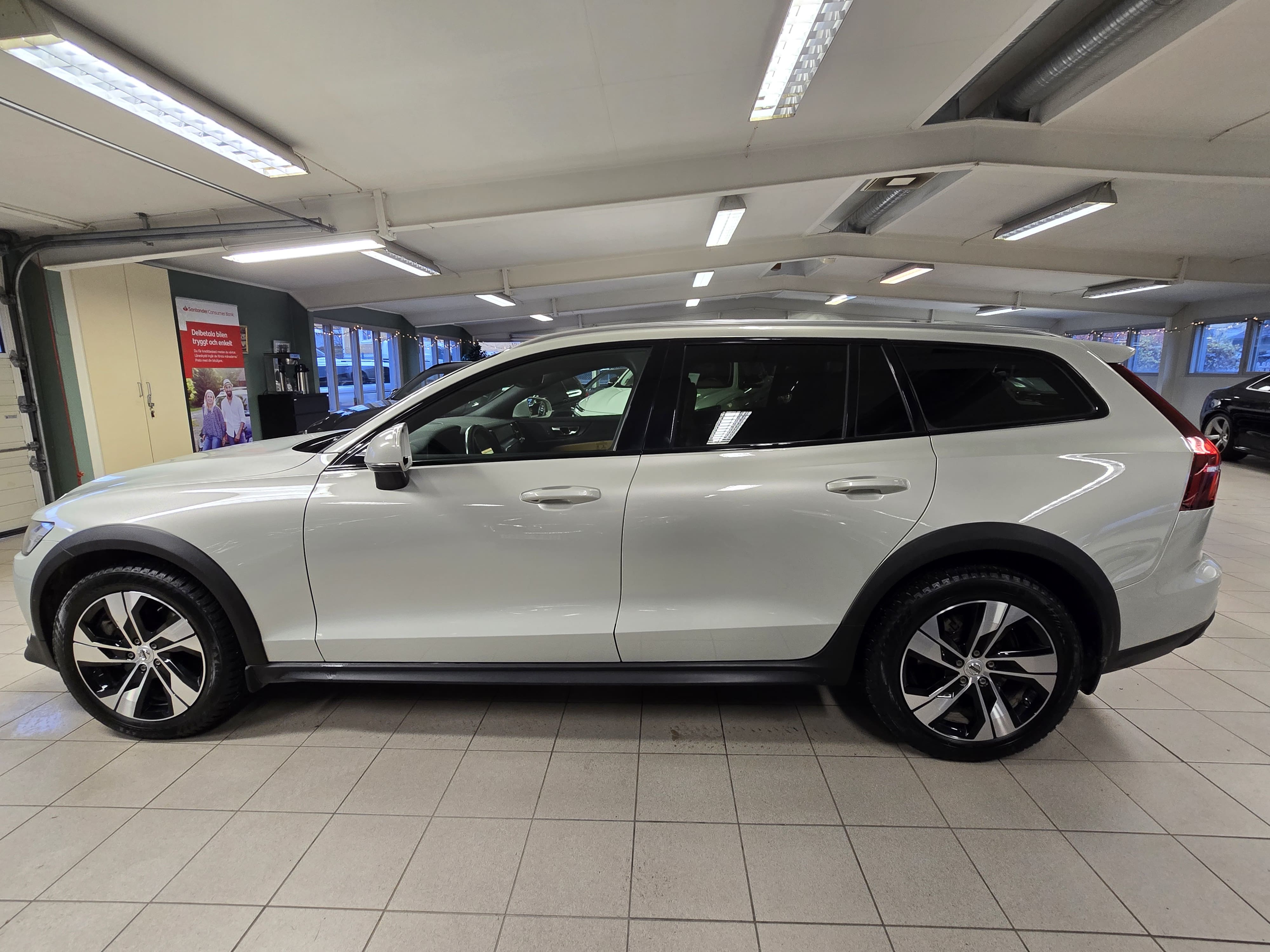 Volvo V60 Cross Country D4 AWD Geartronic Momentum Euro 6
