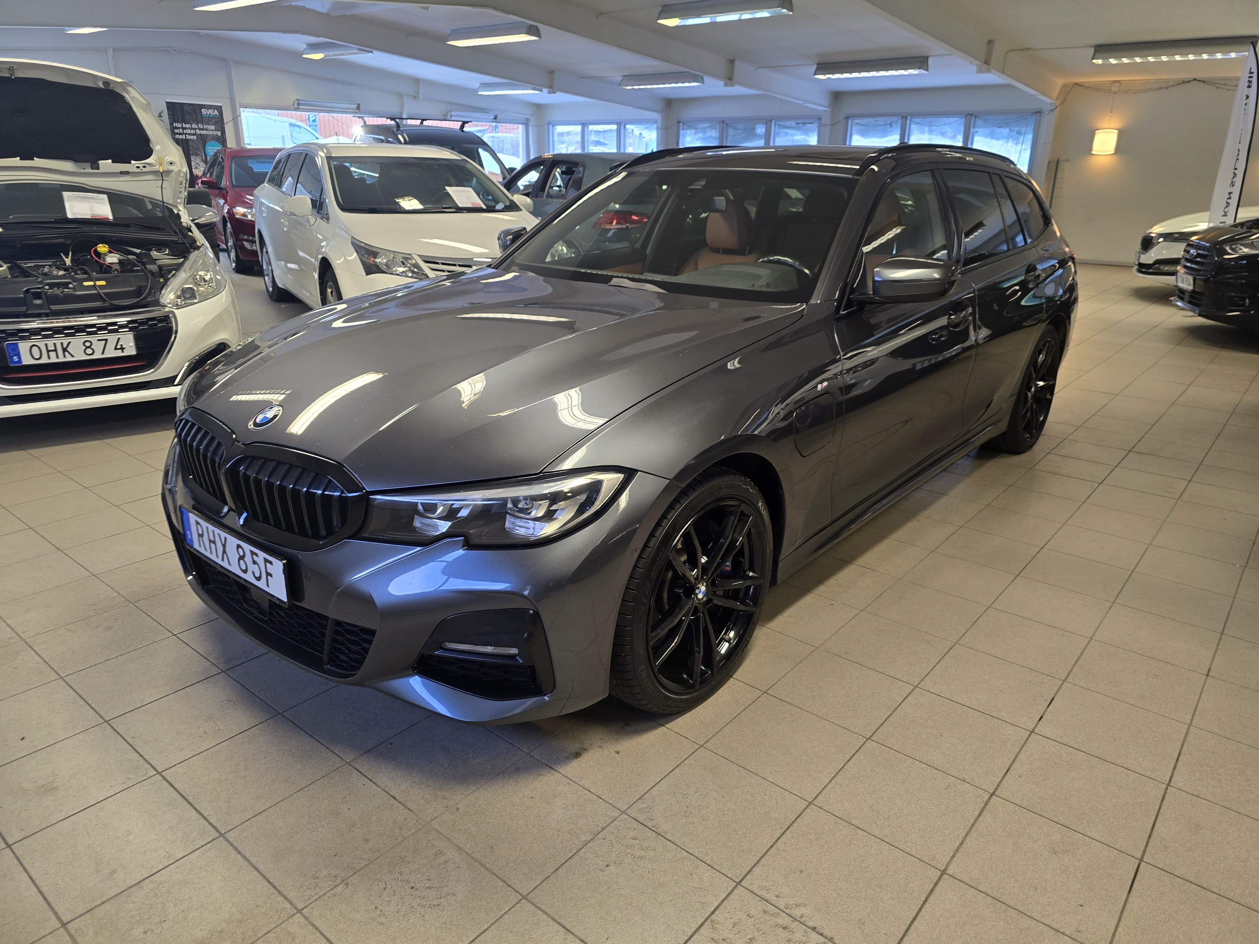 BMW 330e