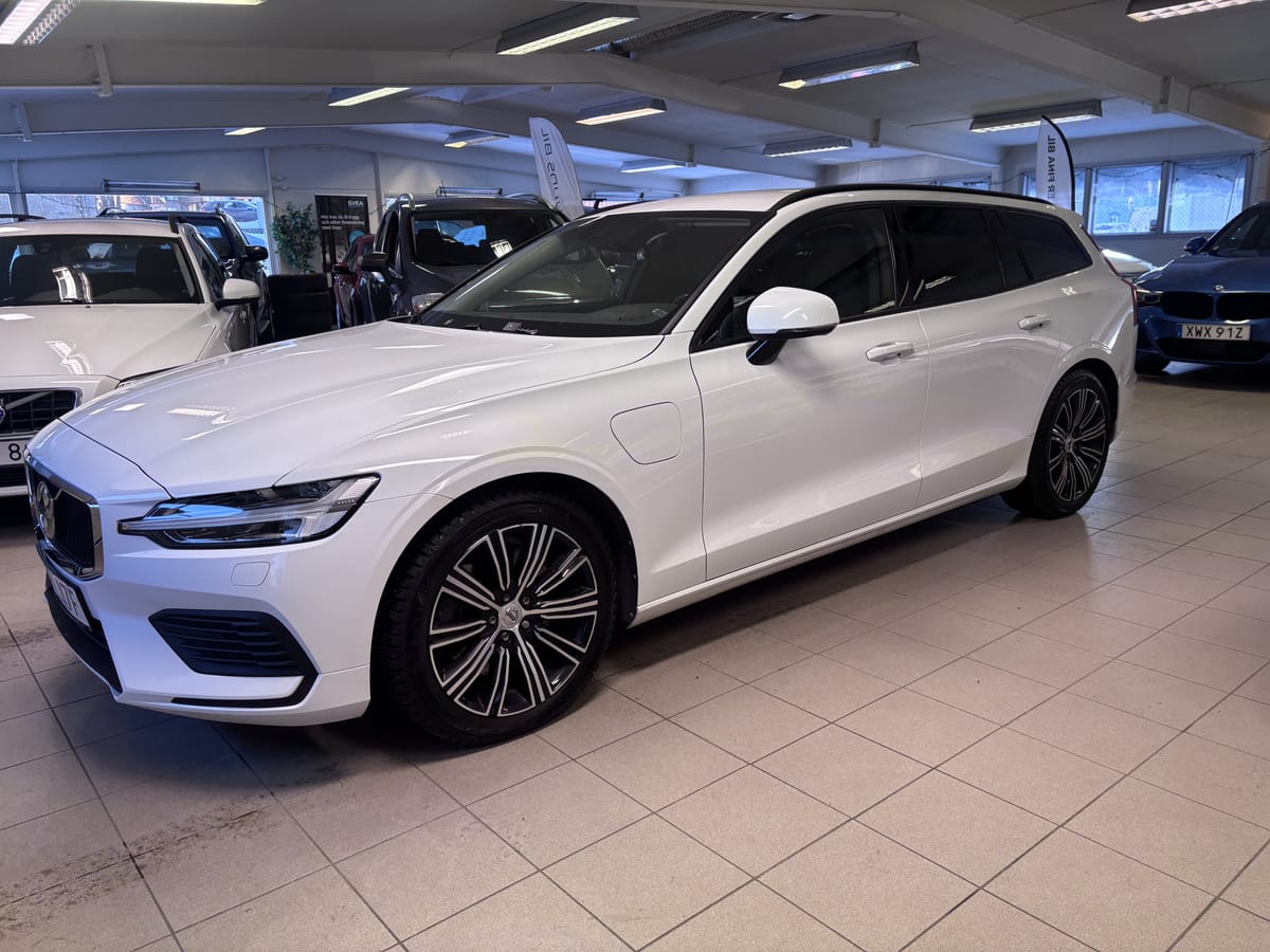 Volvo V60 Recharge T6 AWD Geartronic Momentum Euro 6
