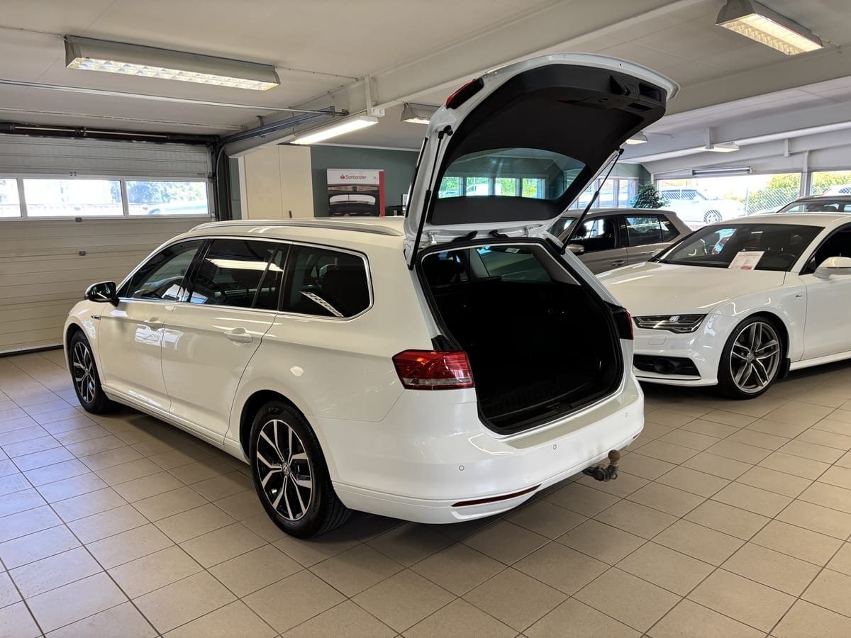 Volkswagen Passat Sportscombi 2.0 TDI DPF SCR BlueMotion Base Euro 6