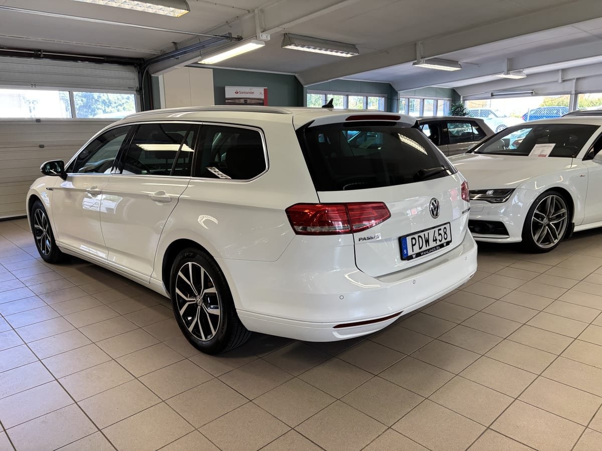 Volkswagen Passat Sportscombi 2.0 TDI DPF SCR BlueMotion Base Euro 6