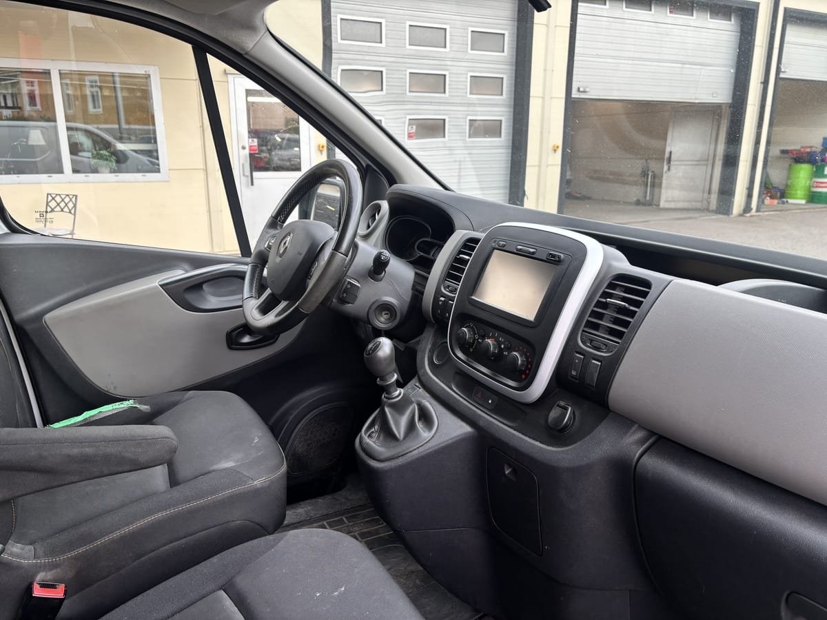 Renault trafic Skåpbil 2.7t 1.6 dCi Euro 5