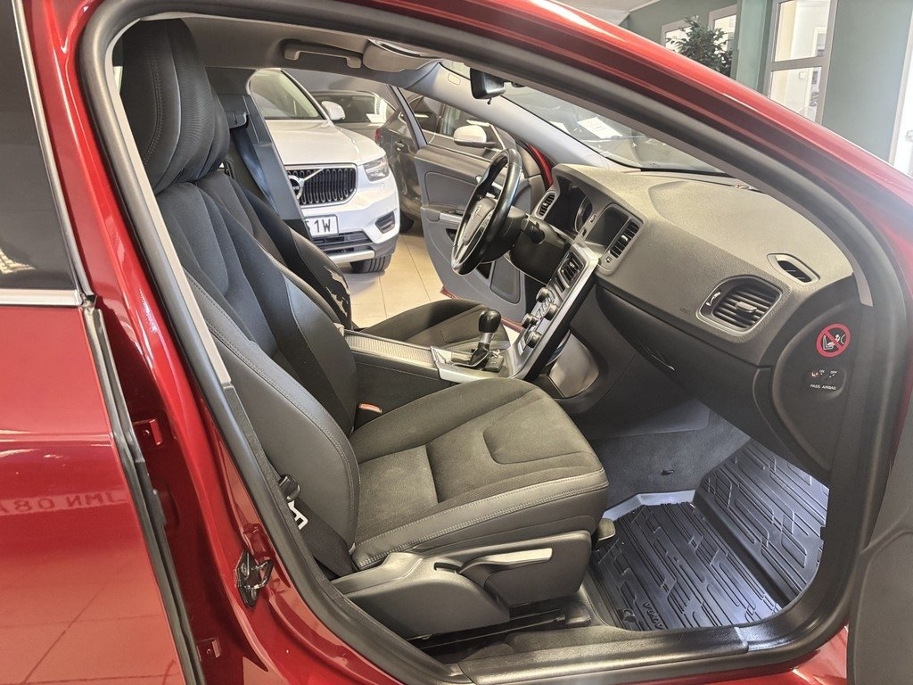 Volvo S60 DRIVe Momentum Euro 5