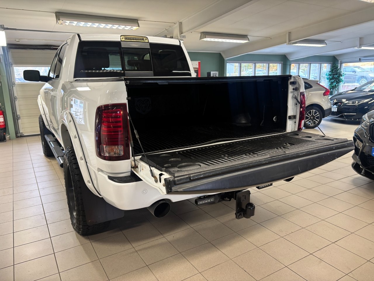 RAM 1500 Dubbelhytt 5'7" 5.7 V8 HEMI 4x4TorqueFlite SPORT Euro 5