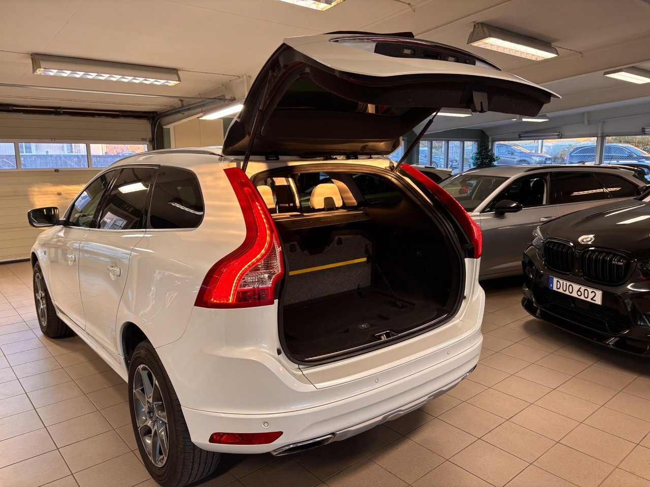 Volvo XC60 D4 Ocean Race Business Edition Pro Euro 6