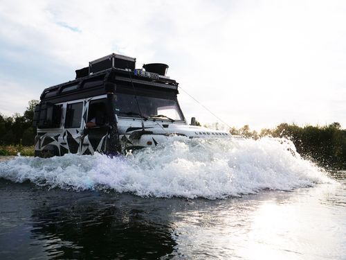Mit dem Allrad durchs Wasser: Die perfekte Vorbereitung für sichere Wasserdurchfahrten