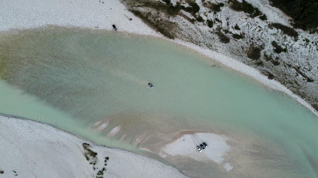 Allradfahren auf verschiedenen Untergründen: Fahrtechnik, Tipps & Fehlervermeidung