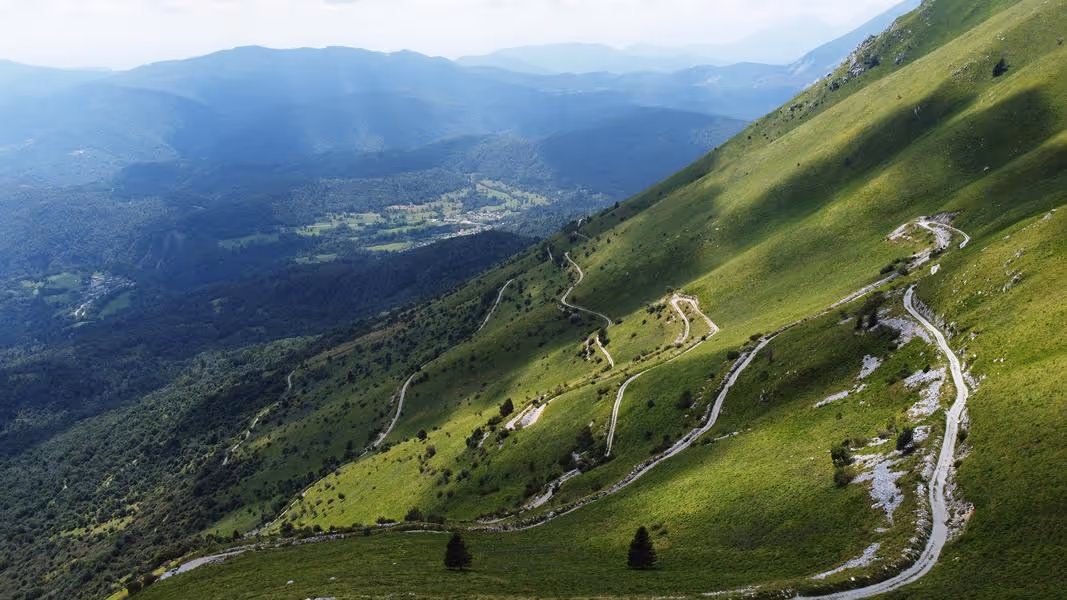 Landrover in den Bergen