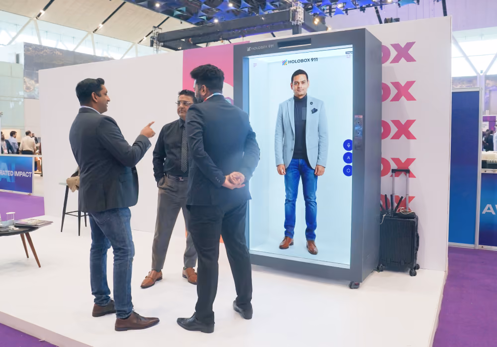 HoloBox 3D hologram display enabling live AI avatar conversations with visitors