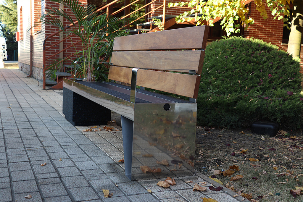 Plano lateral del Banco Bridge en un parque.