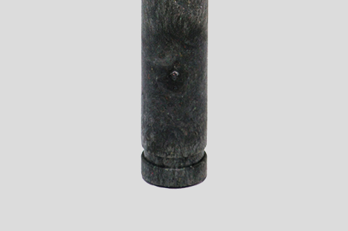 Detalle de cuerpo en escultura de gorila.