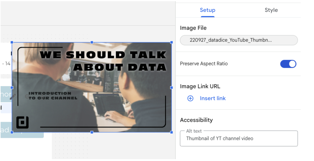 Add an alt text to an image