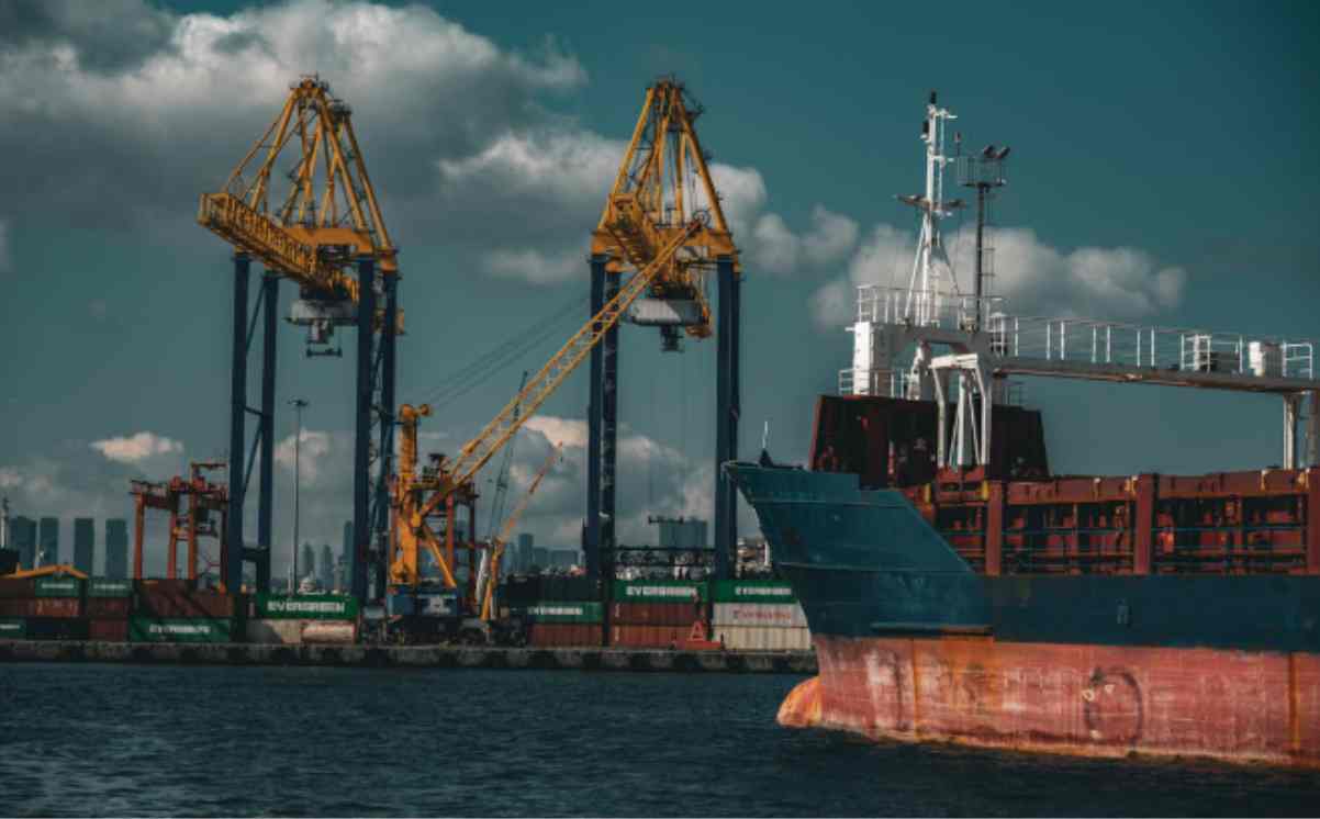 GST Rates & HSN Code for Ship’s Derricks (HSN 8426)