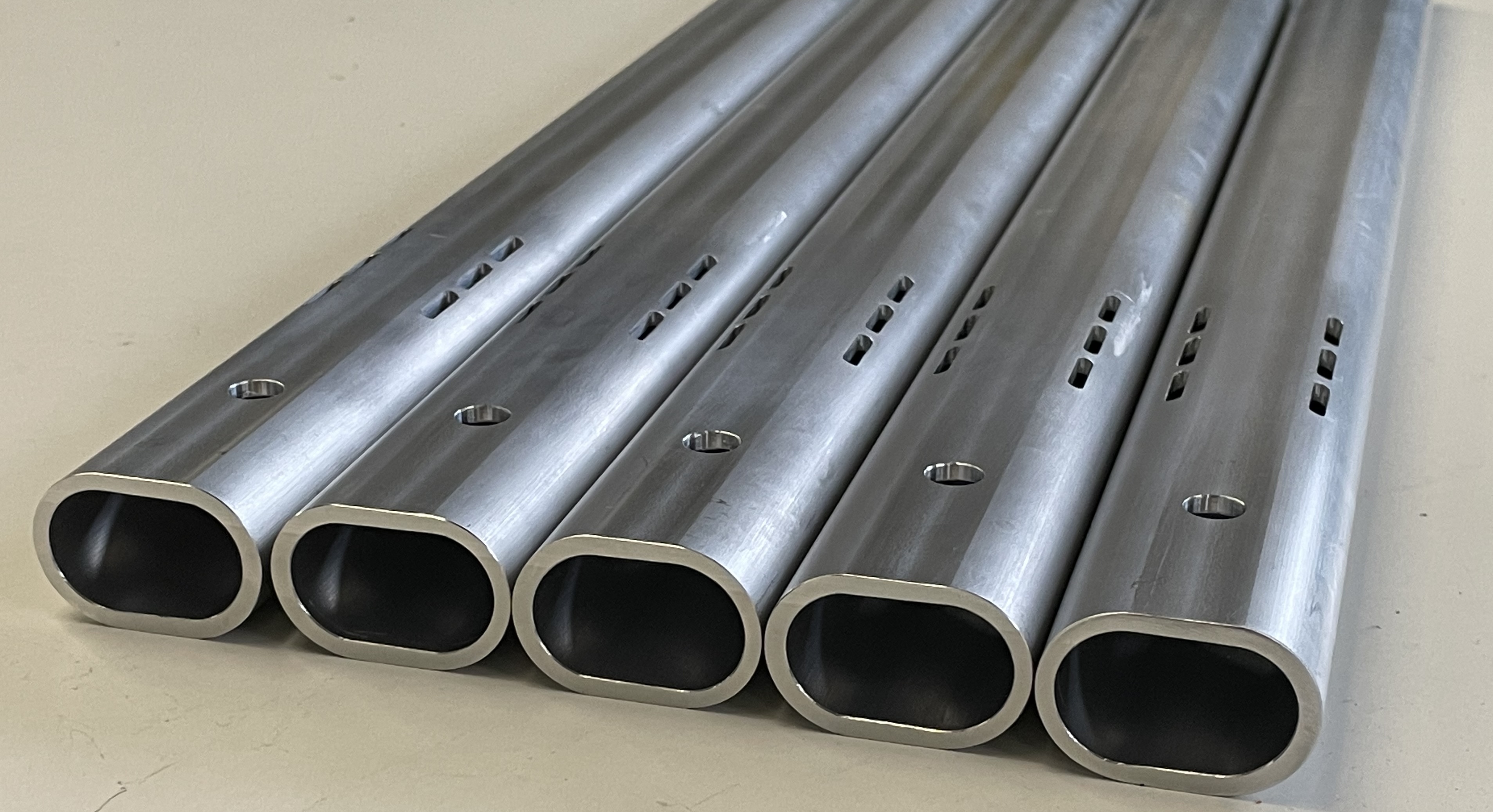 Flat-sided oval tubing for custom exhaust