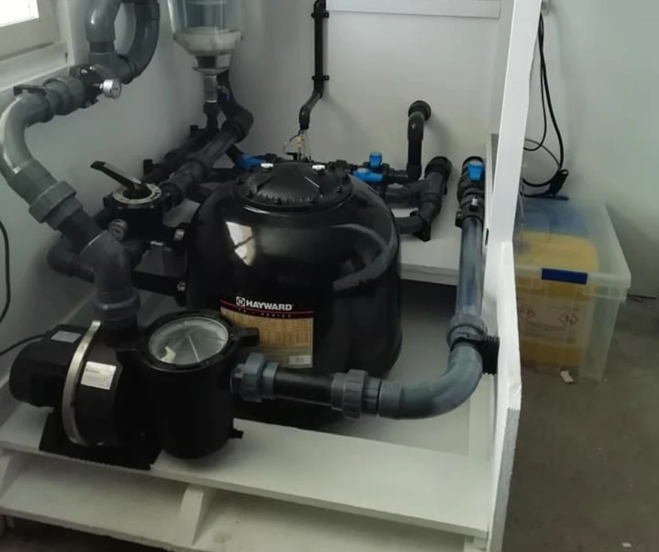 Comment remplacer la pompe de filtration de ma piscine ?