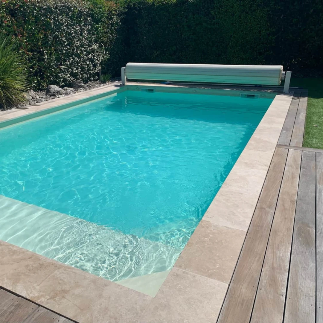 margelles piscine en pierre naturelle