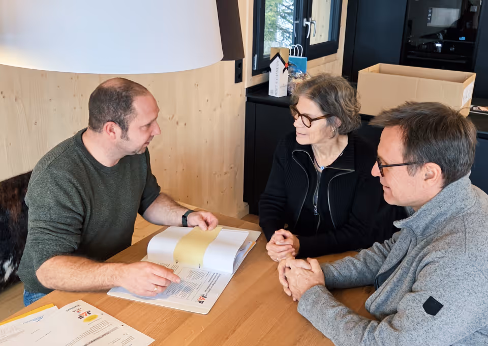 Beratung durch Almdorfbau Mitarbeiter