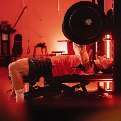 Maximilian Philipp beim Backdrücken