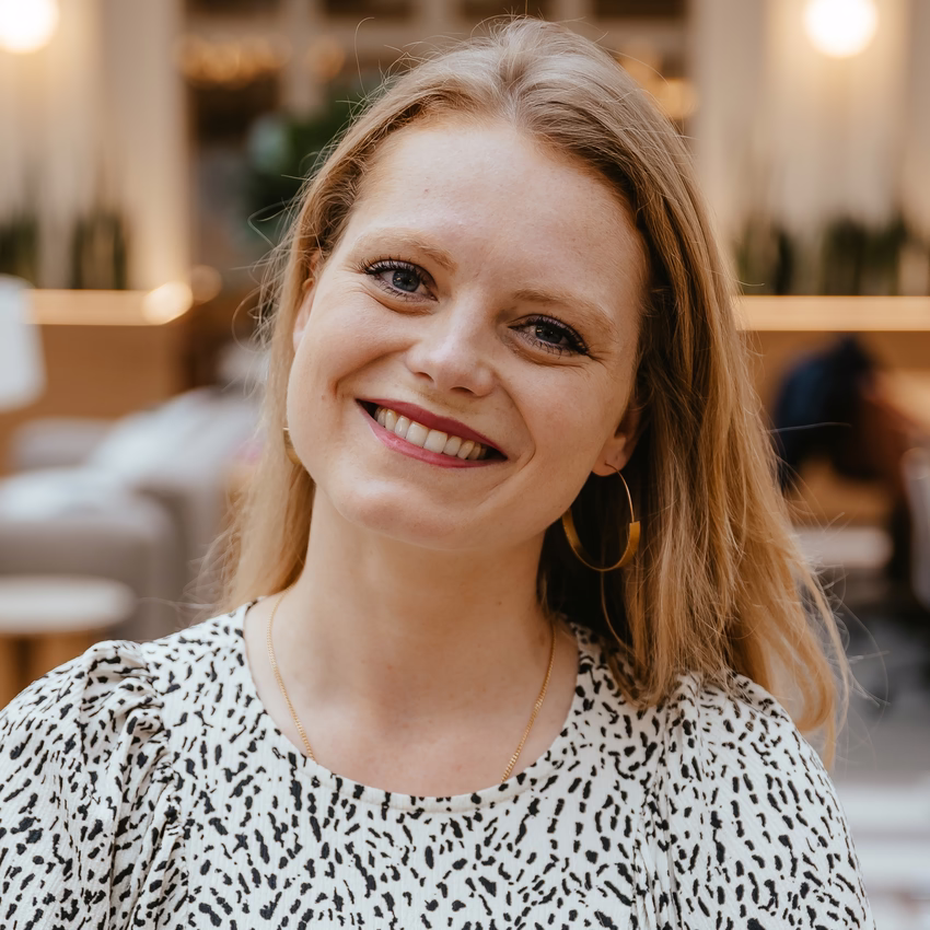 Porträt von Claire Siegert, Mitgründerin von Businettes und Jurymitglied des Founders Pitch.
