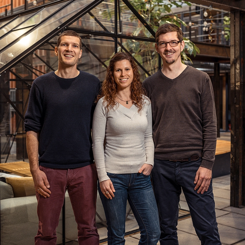 Die beiden Gründer und Gründerin des Unternehmens WEtell - Beitragsbild von Lexware Tell Your Story