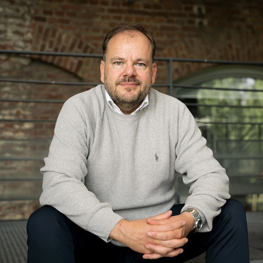 Portrait von Jörg Roos
