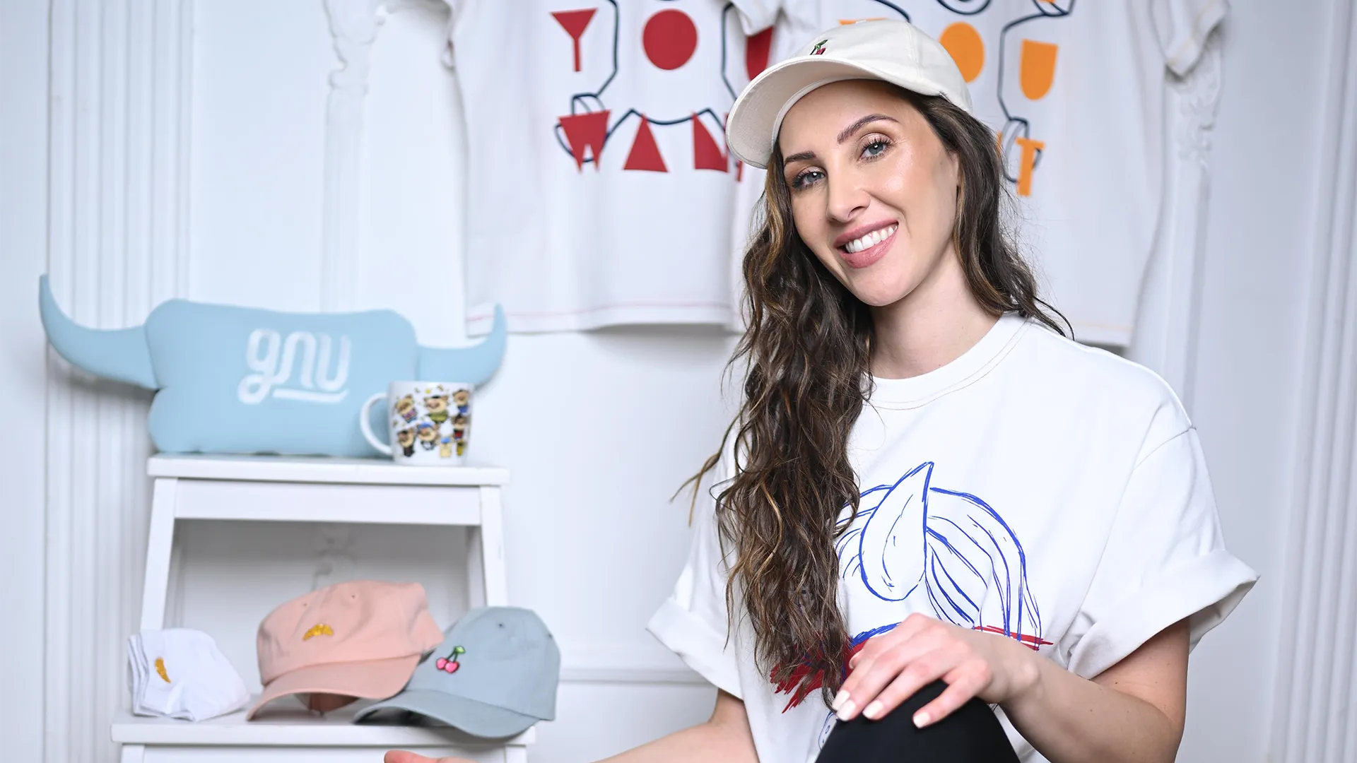 In ihrem Gnu-Shop bietet Jasmin Gnu limitierten Merch an