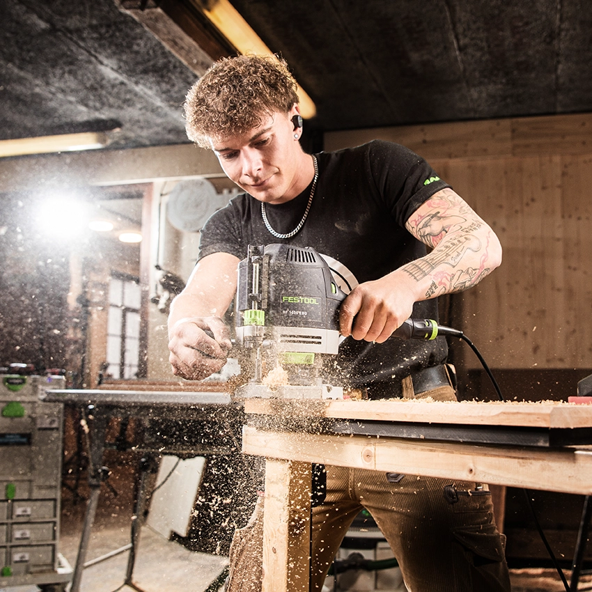 Handwerker Ben Berger in seiner Werkstatt