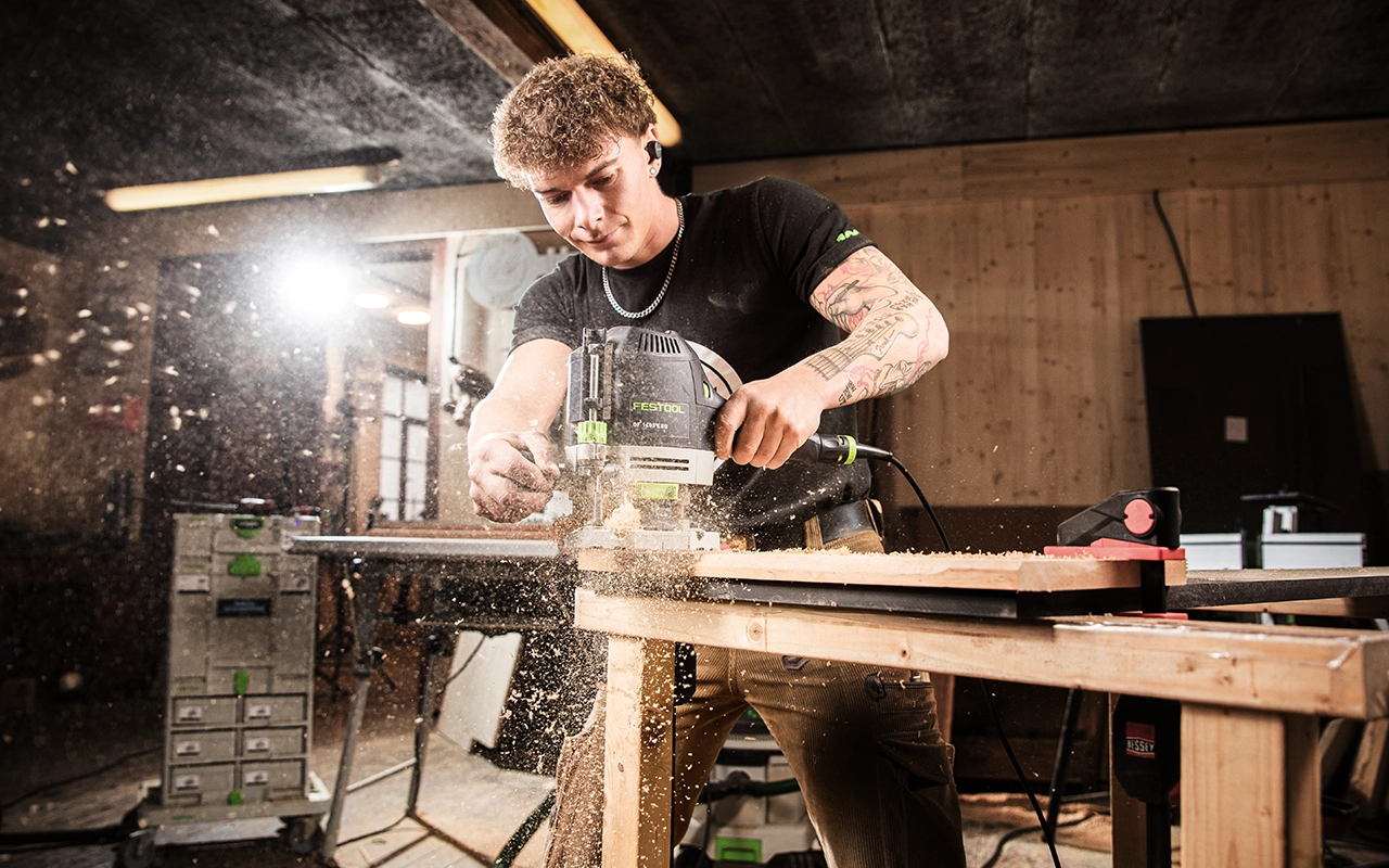 Handwerker Ben Berger in seiner Werkstatt