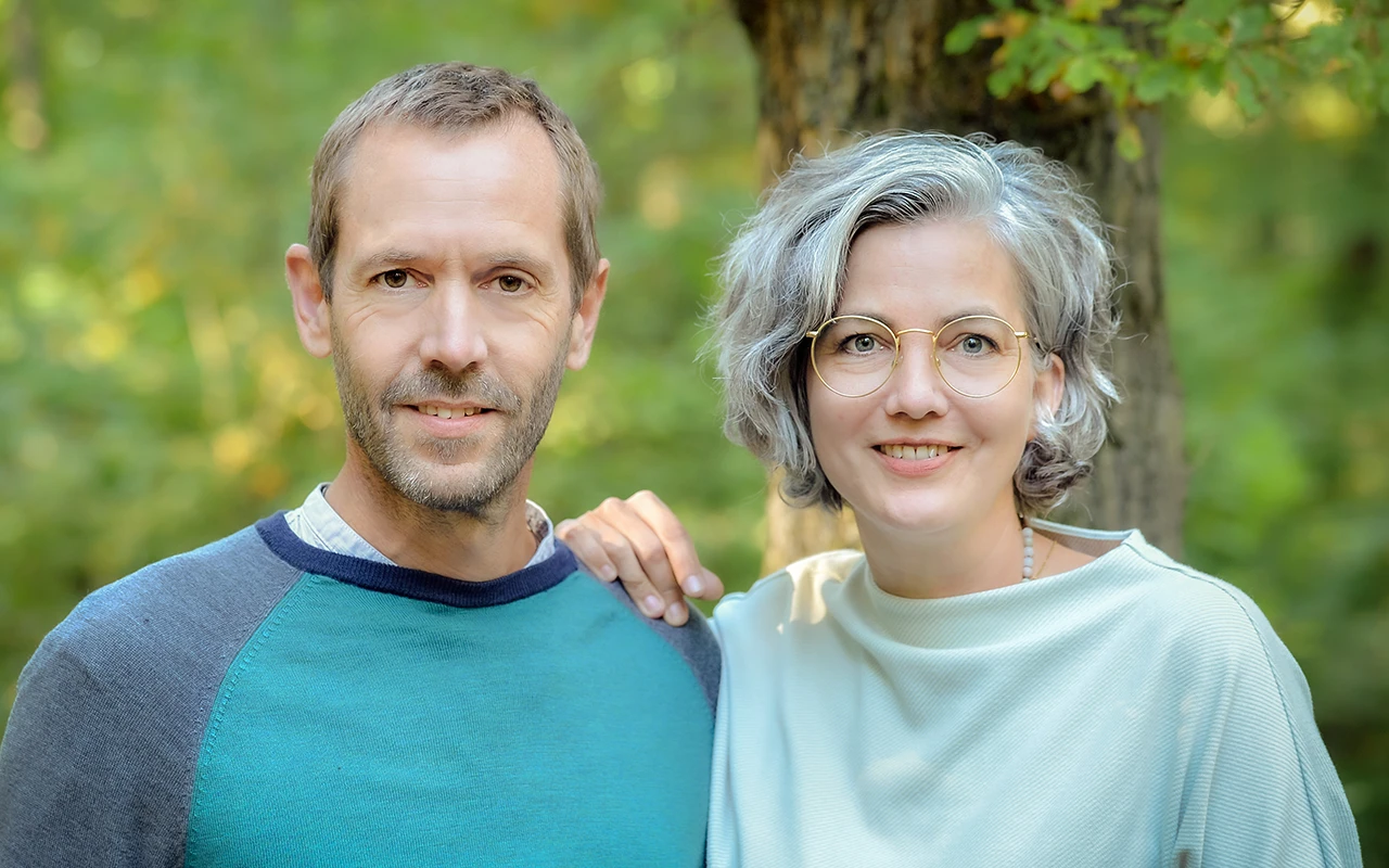 Porträt von Jen und Hendrik Lind.
