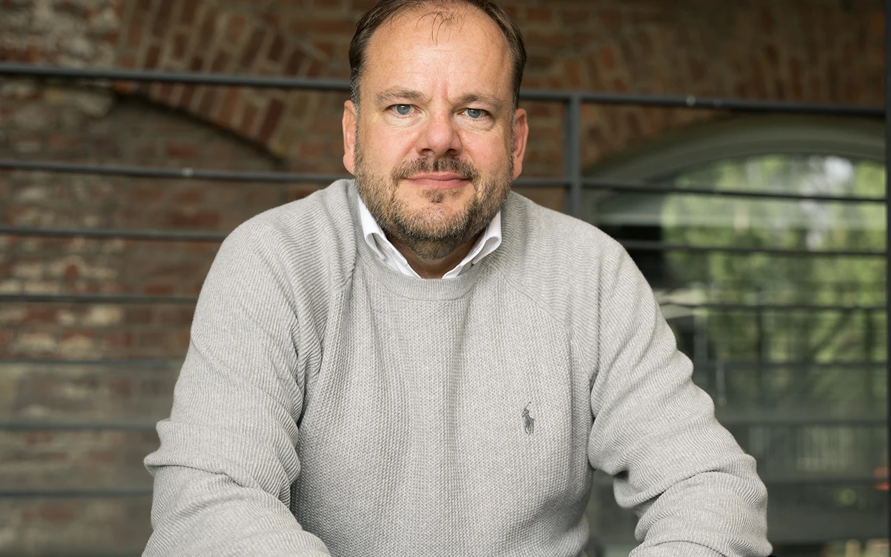 Portrait von Jörg Roos