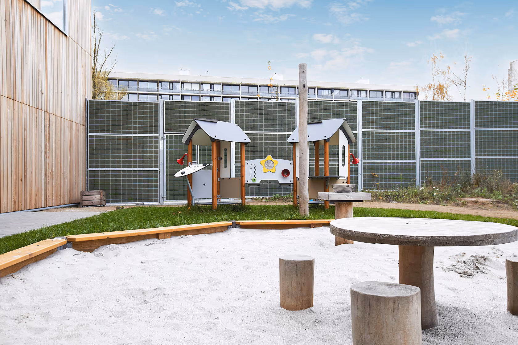Noistop acoustic fences absorb noise for sensitive environments