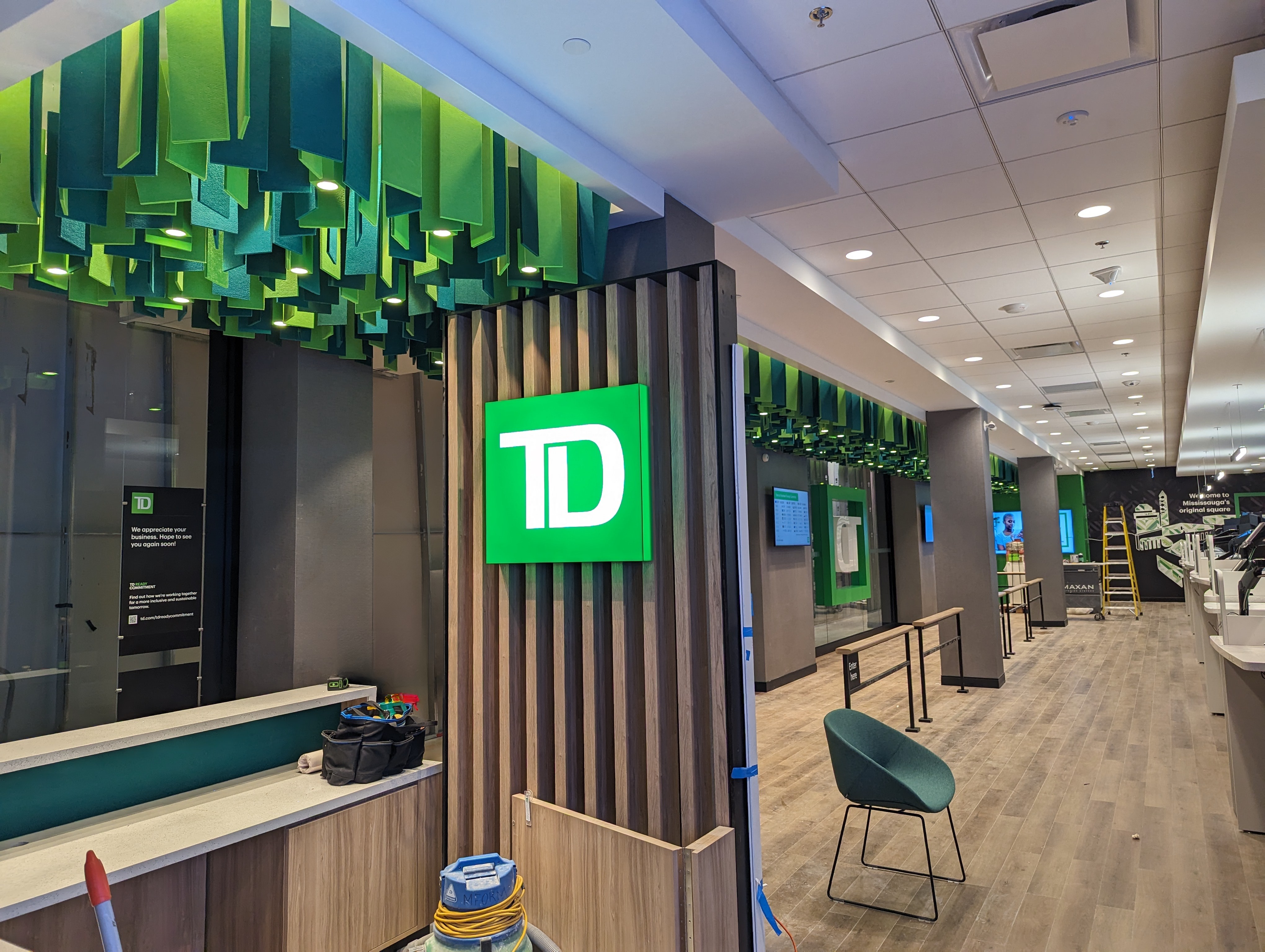 Low-Voltage DC Power for Decorative Lighting: TD Canada Trust Square One Branch