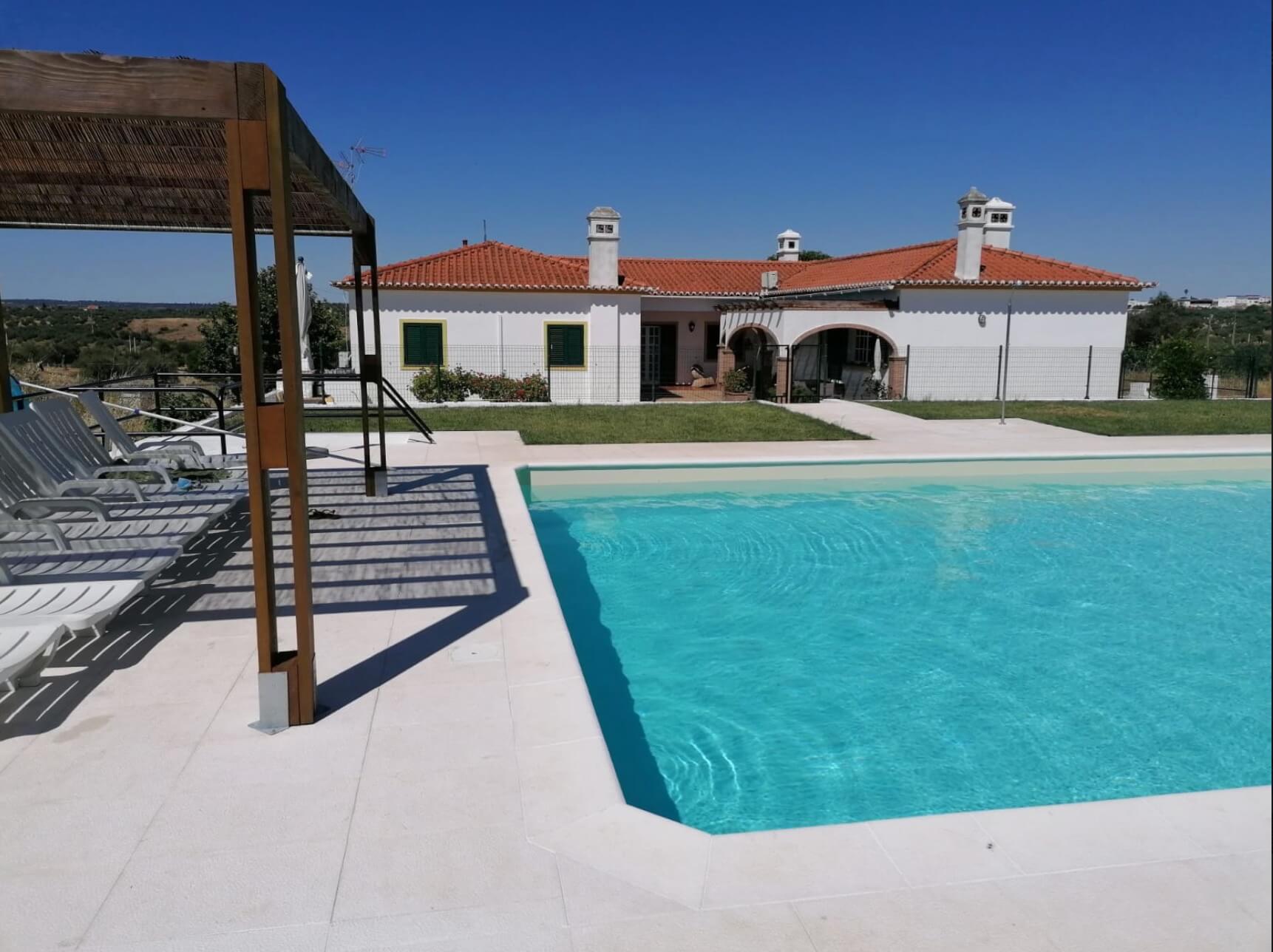 Hotel Restaurant Gallery - Hotel Webflow Template