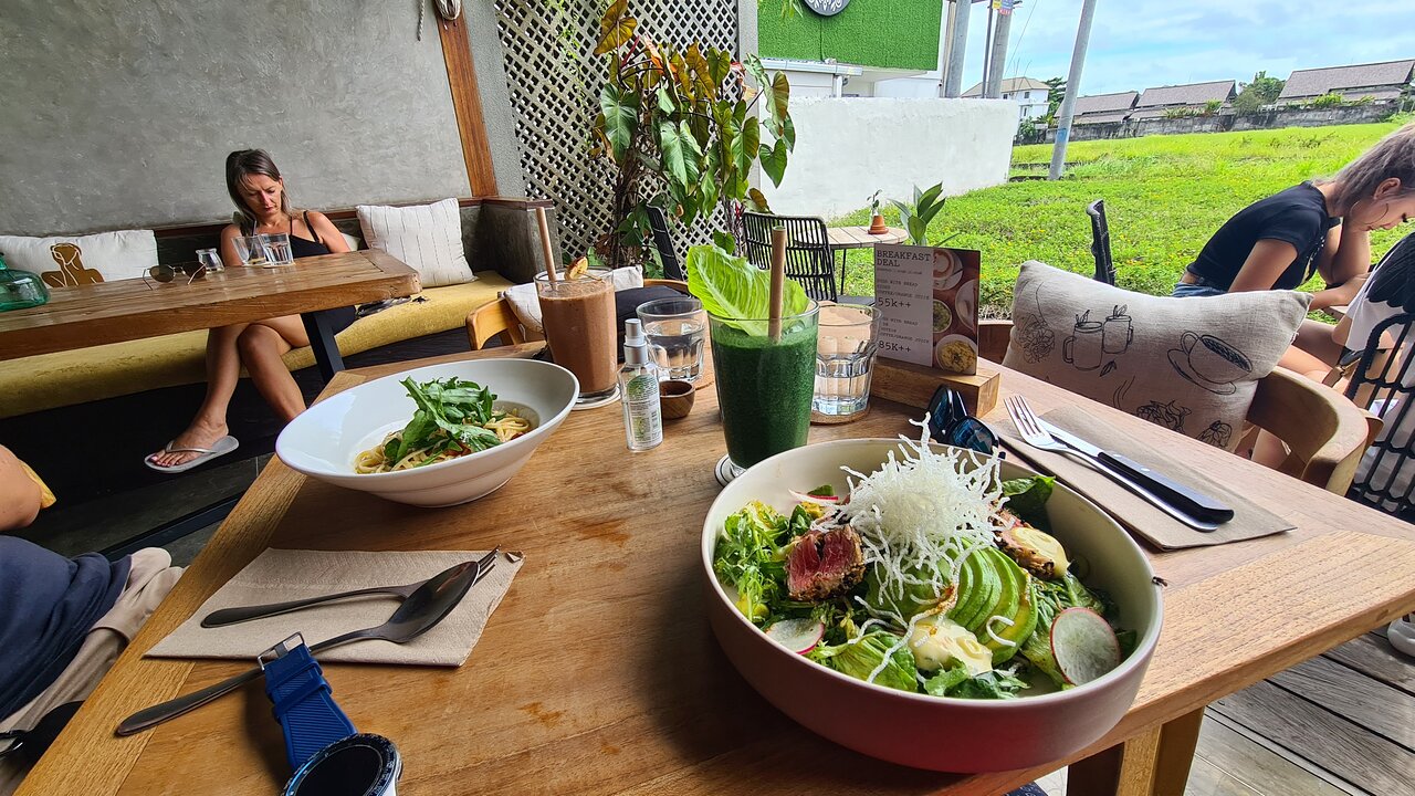 cafe cinta - Picture of Cinta Berawa, Tibubeneng - Tripadvisor