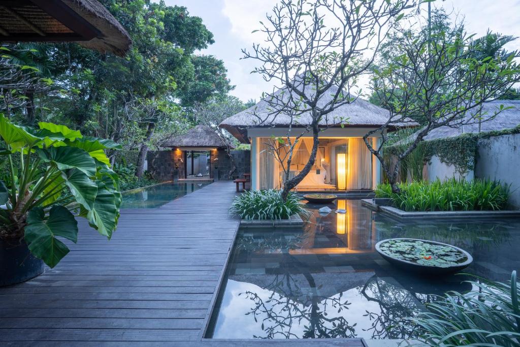Kayumanis Nusa Dua Private Villa & Spa 5*, Нуса Дуа, Индонезия |  101Hotels.com