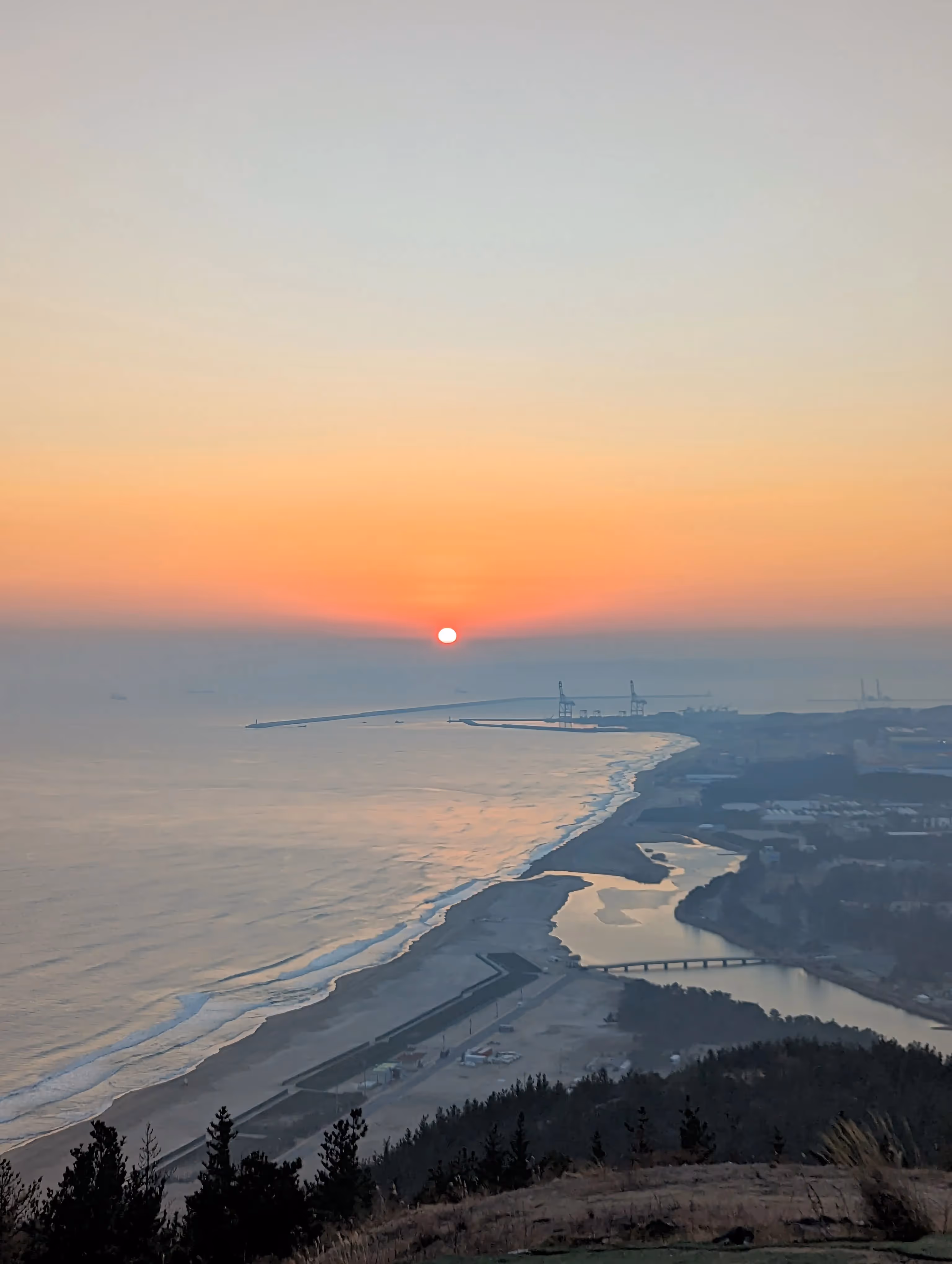 Vue sur Pohang depuis le Mont Gonlyun