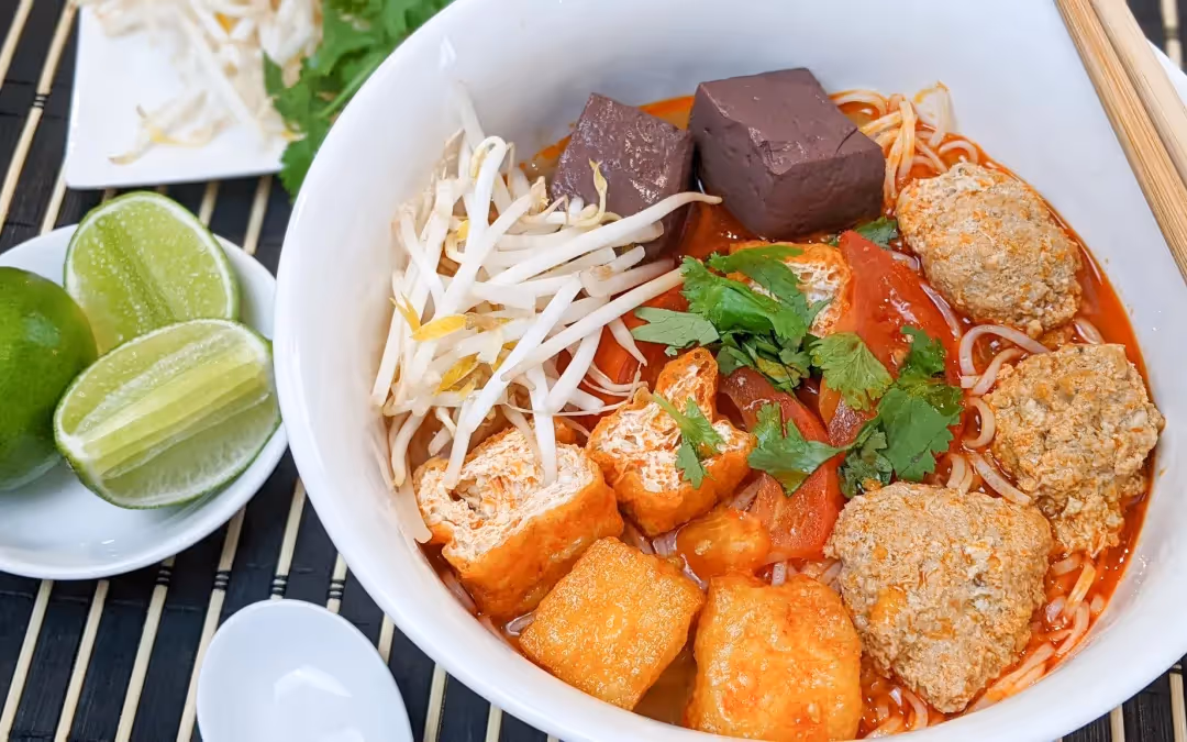 Le bun rieu cua de Hanoi