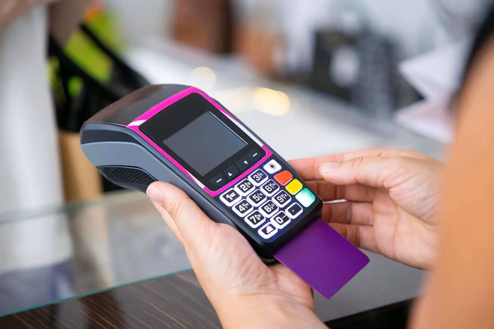 ¿Me Convienen las Tarjetas de Crédito Departamentales?