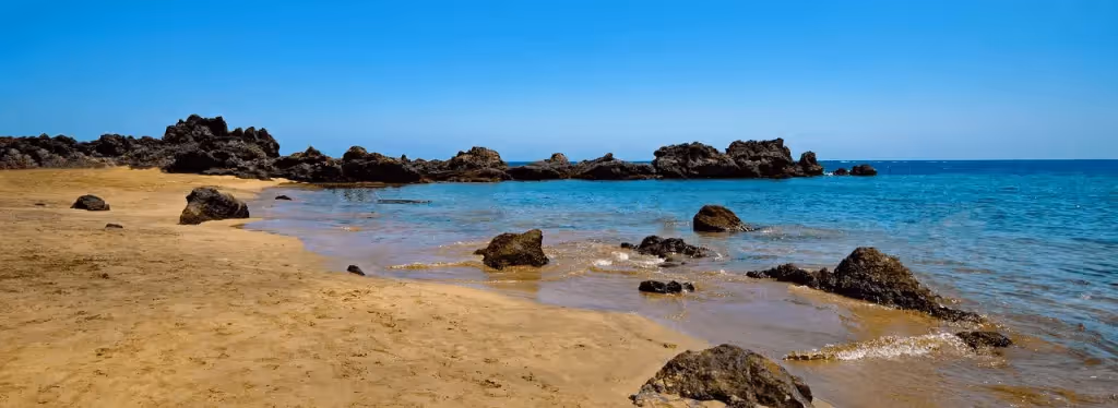Vista del mar en Playa del Carmen durante un día soleado