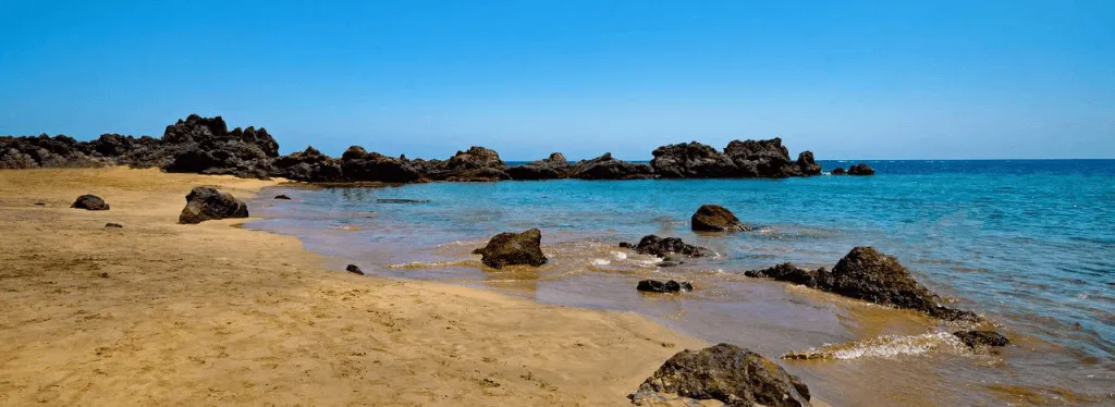 Vista del mar en Playa del Carmen durante un día soleado