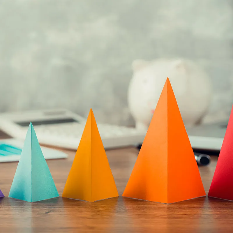 ¿Cómo Funcionan las Pirámides de Dinero?