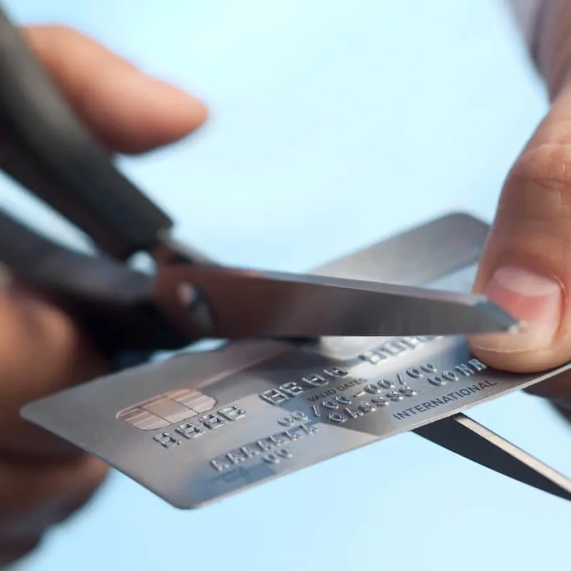 ¿Cómo Cancelar una Tarjeta de Crédito de Cualquier Banco?