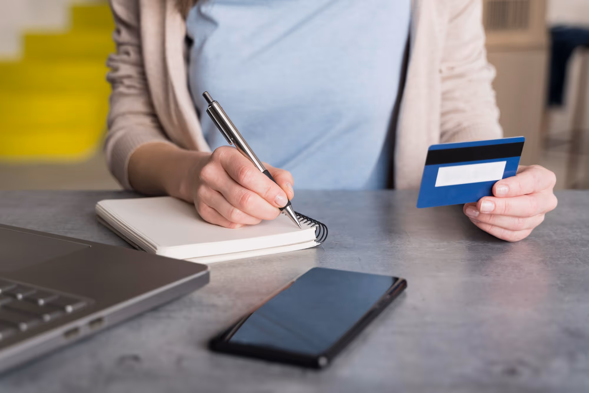 Numéro de compte bancaire : où le trouver, à quoi sert-il ?