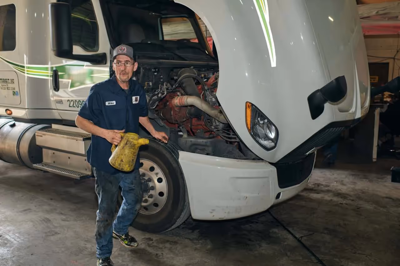 6 Common Indicators That Your Heavy-Duty Truck Needs Tuning or Repair