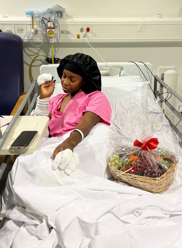 19-YEAR-OLD UNI STUDENT LOSES BOTH LEGS AFTER MISTAKING MENINGITIS FOR ...