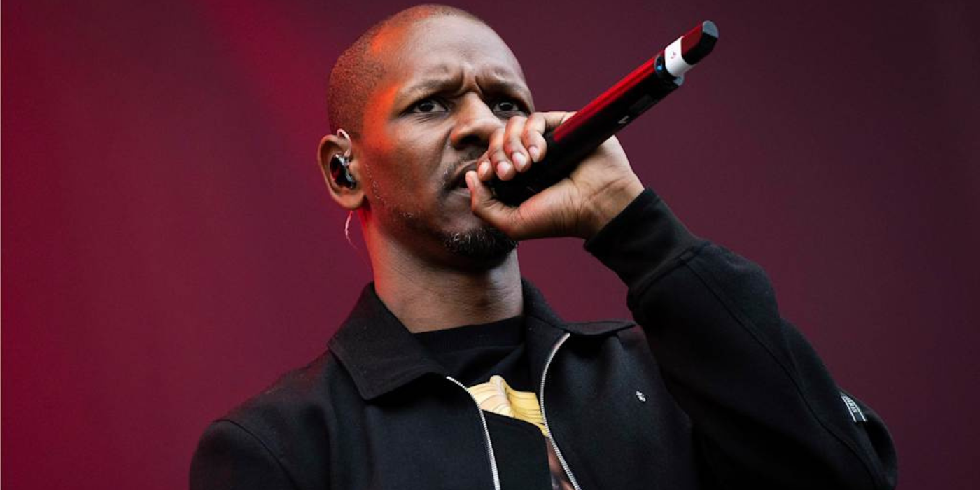 GIGGS TAKES OVER TOTTENHAM HOTSPURS STADIUM AT NFL HALFTIME SHOW