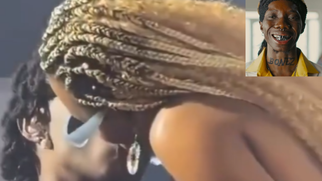 BLAQBONEZ SHARES INTIMATE KISS WITH FAN AT LONDON SHOW 