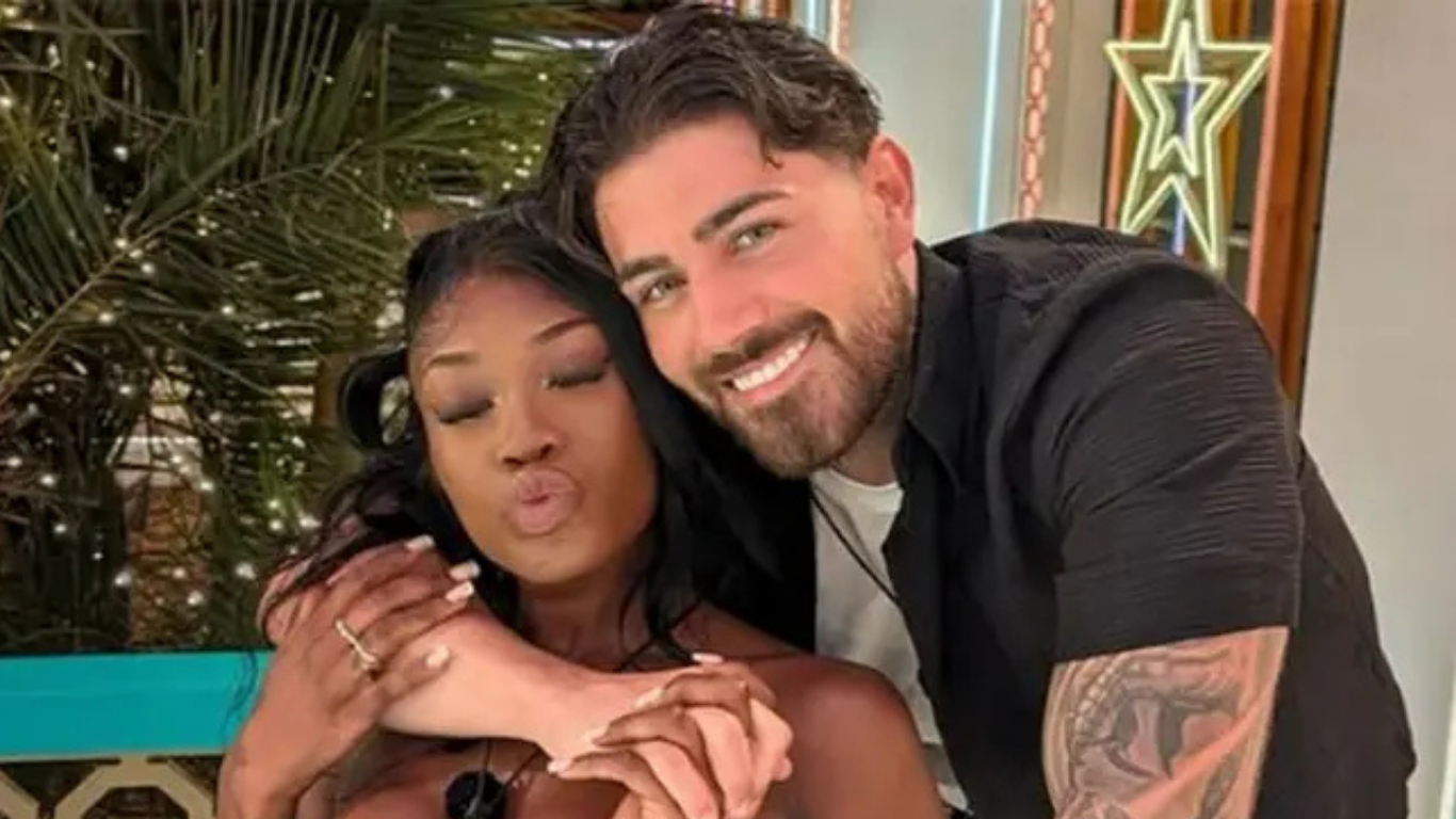 LOVE ISLAND’S SCOTT VAN-DER-SLUIS PRAISED AFTER DELIVERING BRUTAL TAKEDOWN OF RACIST TROLL