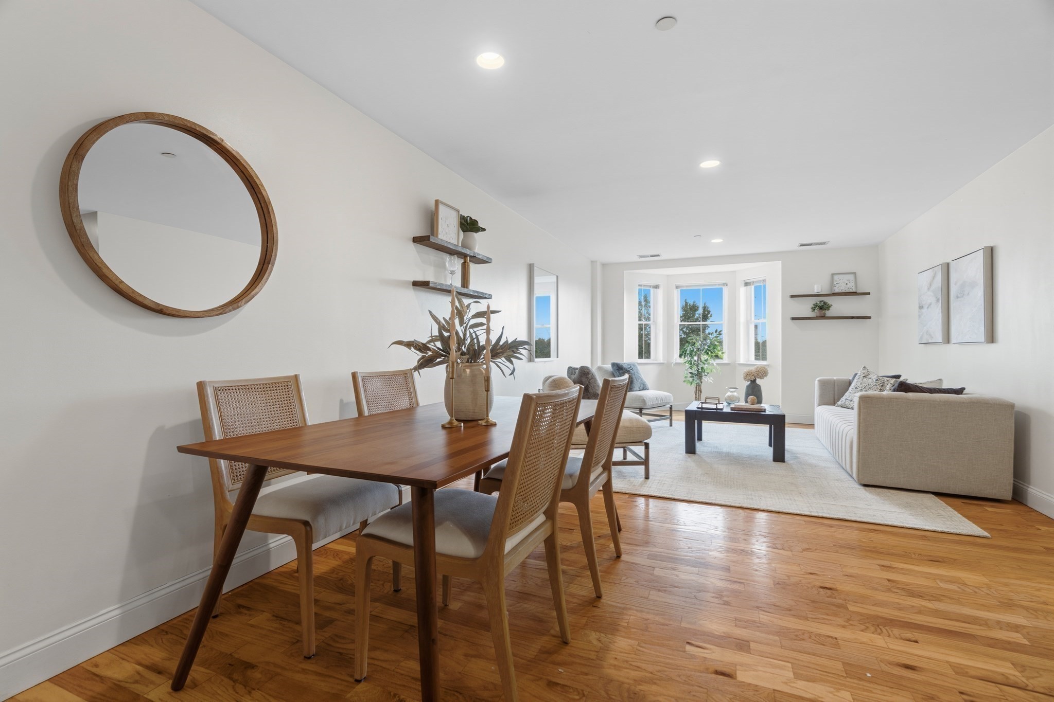 120 Wyllis Ave #310