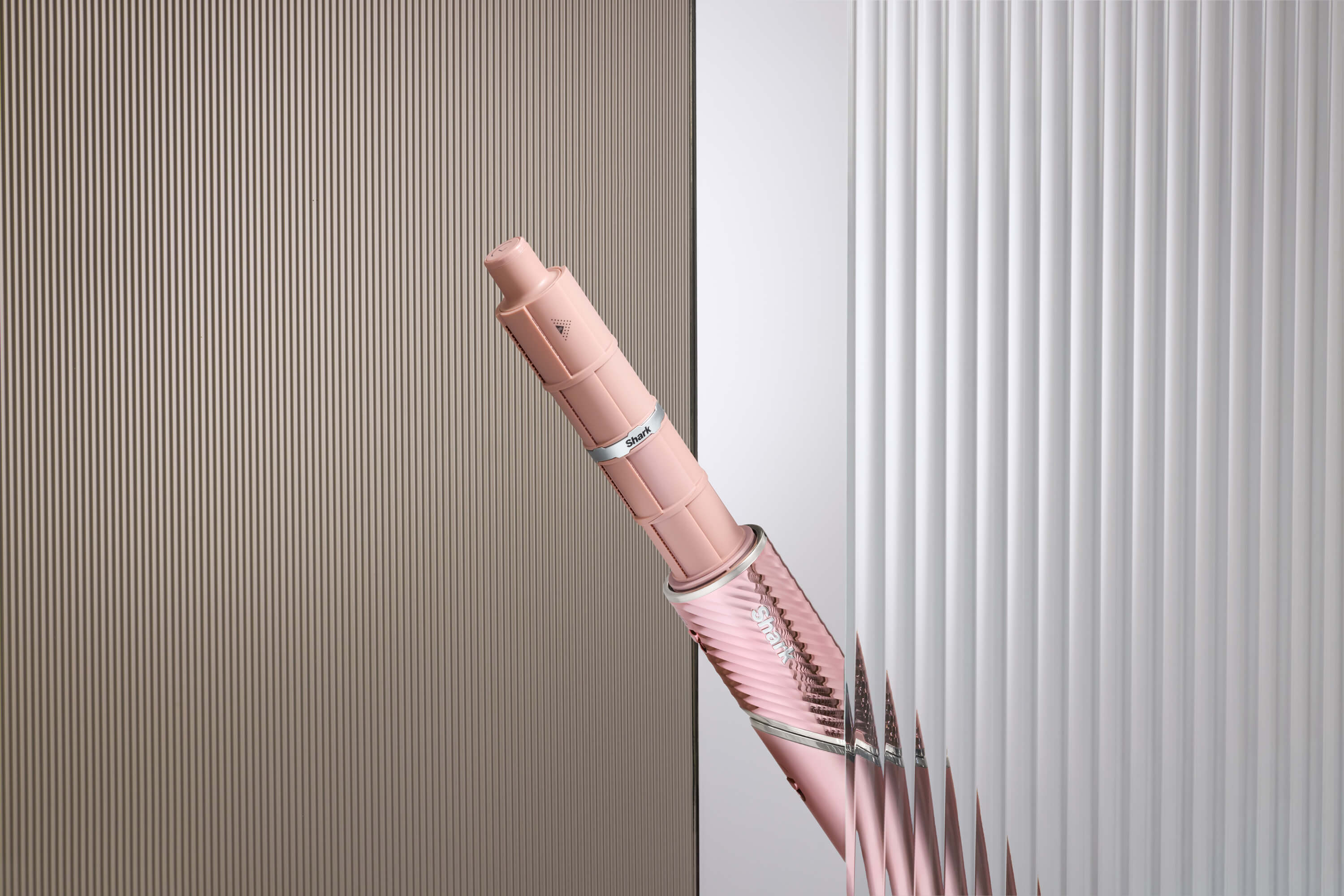 Shark Beauty hair styling tool campaign shot, professional photo retouching by GentleRetouch.